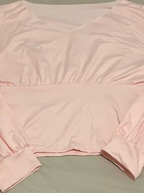 Women’s Long-Sleeve Top/Shorts Set In Light Pink !Accepting Offers